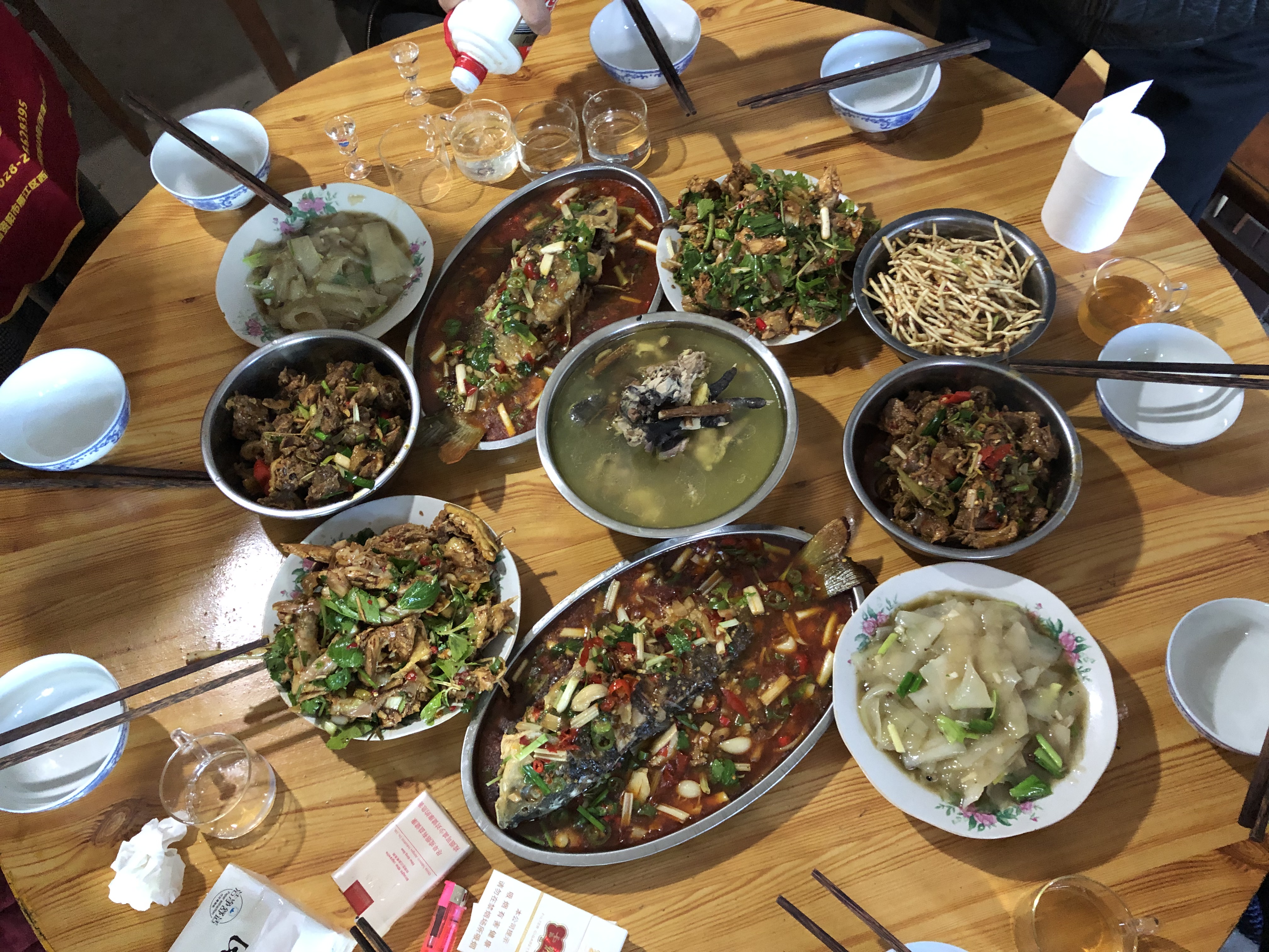 我们见证了历史,我们躺在沙发上