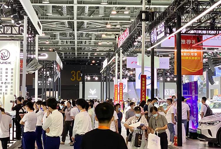 芯荒之下车市求变,芯荒之下杭州十月车市依然热闹