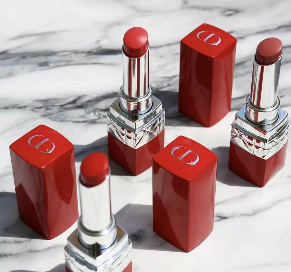 红色系单品搭配技巧,红色系单品怎么搭配好看