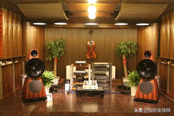 烧大V闲聊“波儿不卡”:威虹2019数码音源鉴赏会