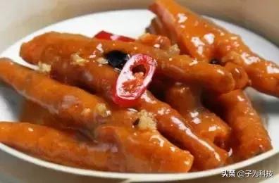 在国外卖皮蛋和咸鸭蛋被抓？歪果警方：不适合人类食用…