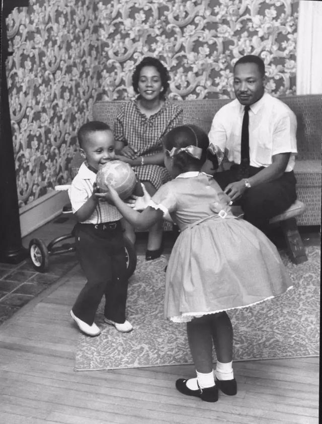 珍藏29年的照片,29张珍贵历史照片