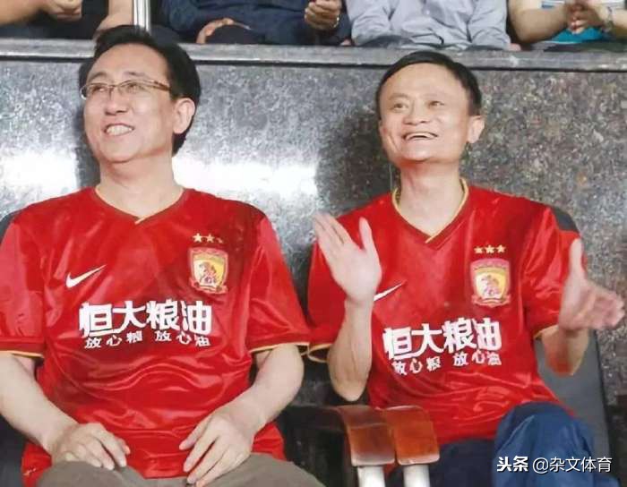 6小时3新讯息！恒大老板首谈国足，上港夺冠功臣却被徐根宝批评