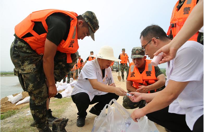 江西省紧急医学救援队抗洪,支援抗洪救灾江西