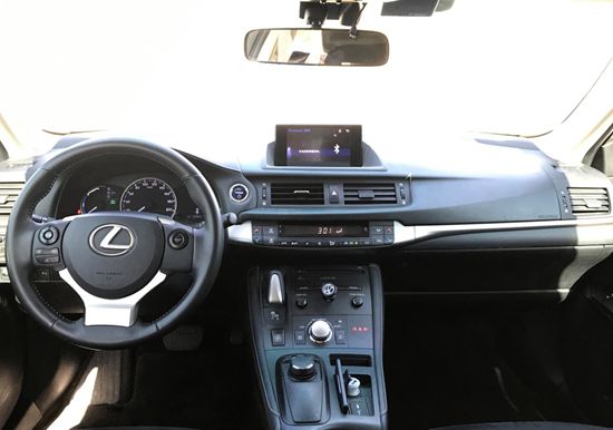 17万买辆小姐姐最爱混动雷车，省心省油实用性为何令人大跌眼镜？