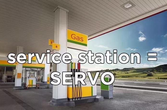 澳美籍老师自曝课堂社死瞬间:听不懂学生讲澳俚语,人字拖成丁字裤