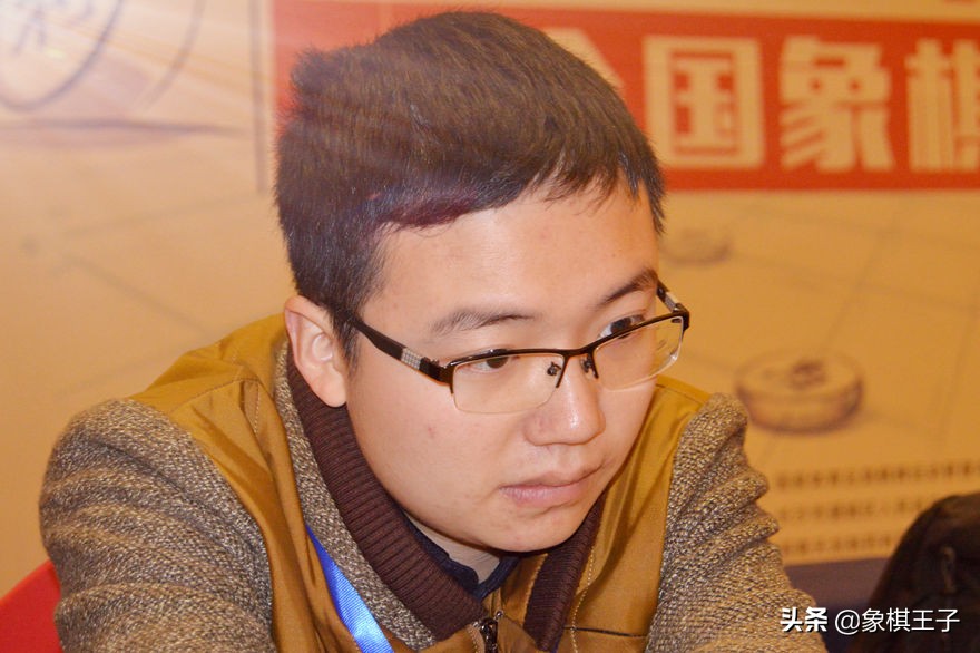 蒋川郑惟桐冠亚军之争,郑惟桐蒋川最新比赛视频