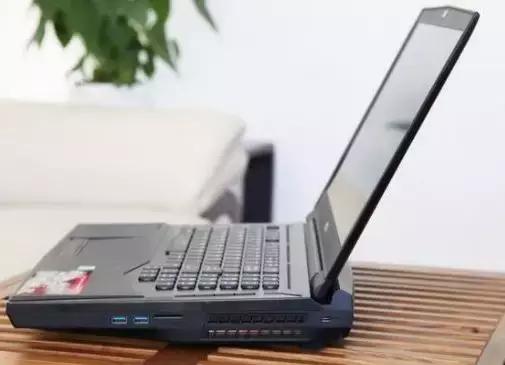 又轻又大的游戏本,又轻薄性能又好的游戏本