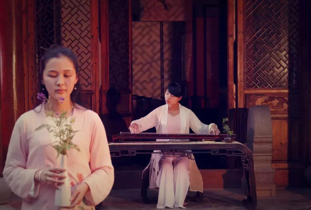 最美诗经十三首一生至少读一次,中国最美的10篇古文鉴赏