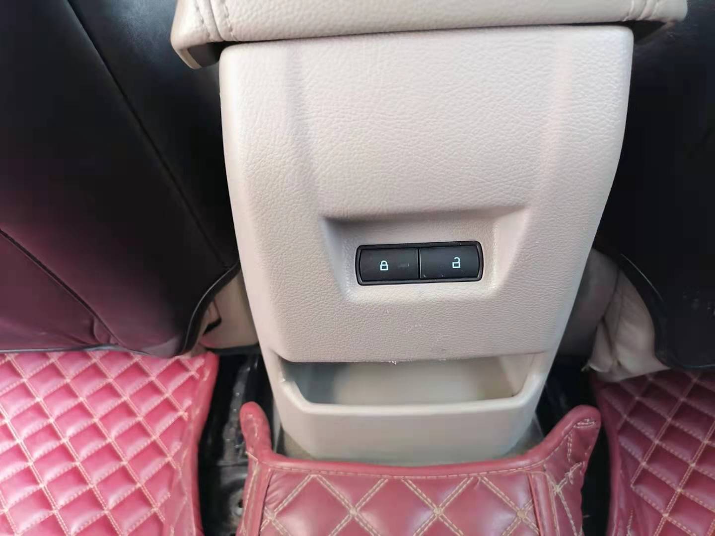 福克斯3年7万公里,3年的福克斯二手值多少钱