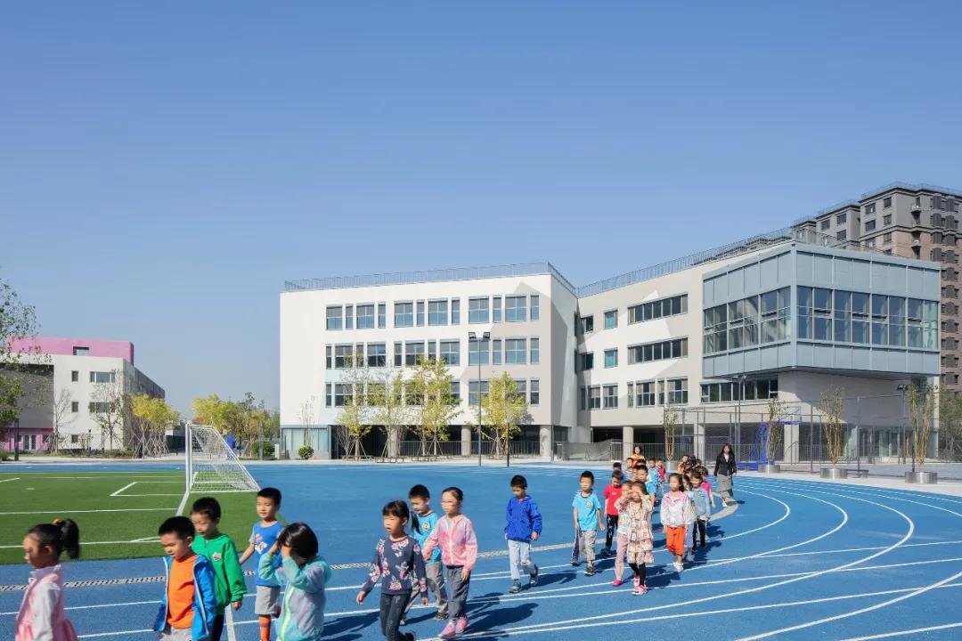 北京市黄城根小学总校,黄城根小学昌平分校图片