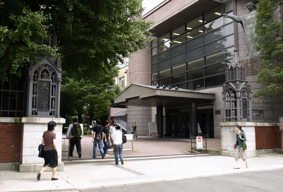 日本青山学院大学位置,日本青山学院简介