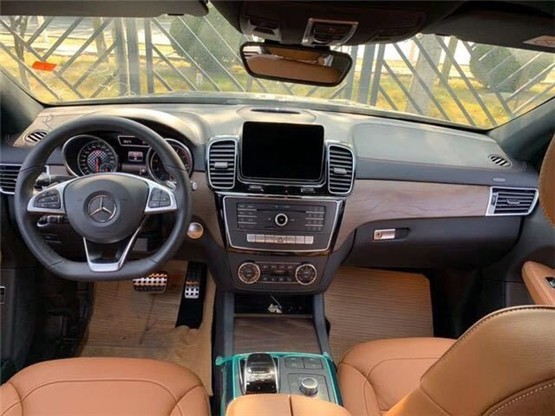 20款墨版gle43coupeamg,奔驰2019墨版gle43coupeamg