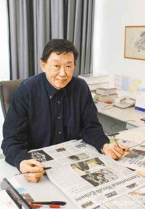 对我辈而言，董桥先生的文章是一份精神营养剂