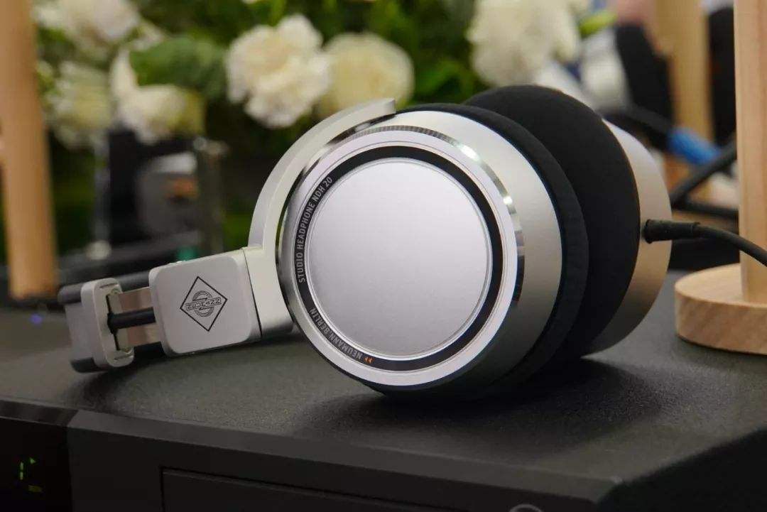 迷之尴尬,迷之尴尬翻译