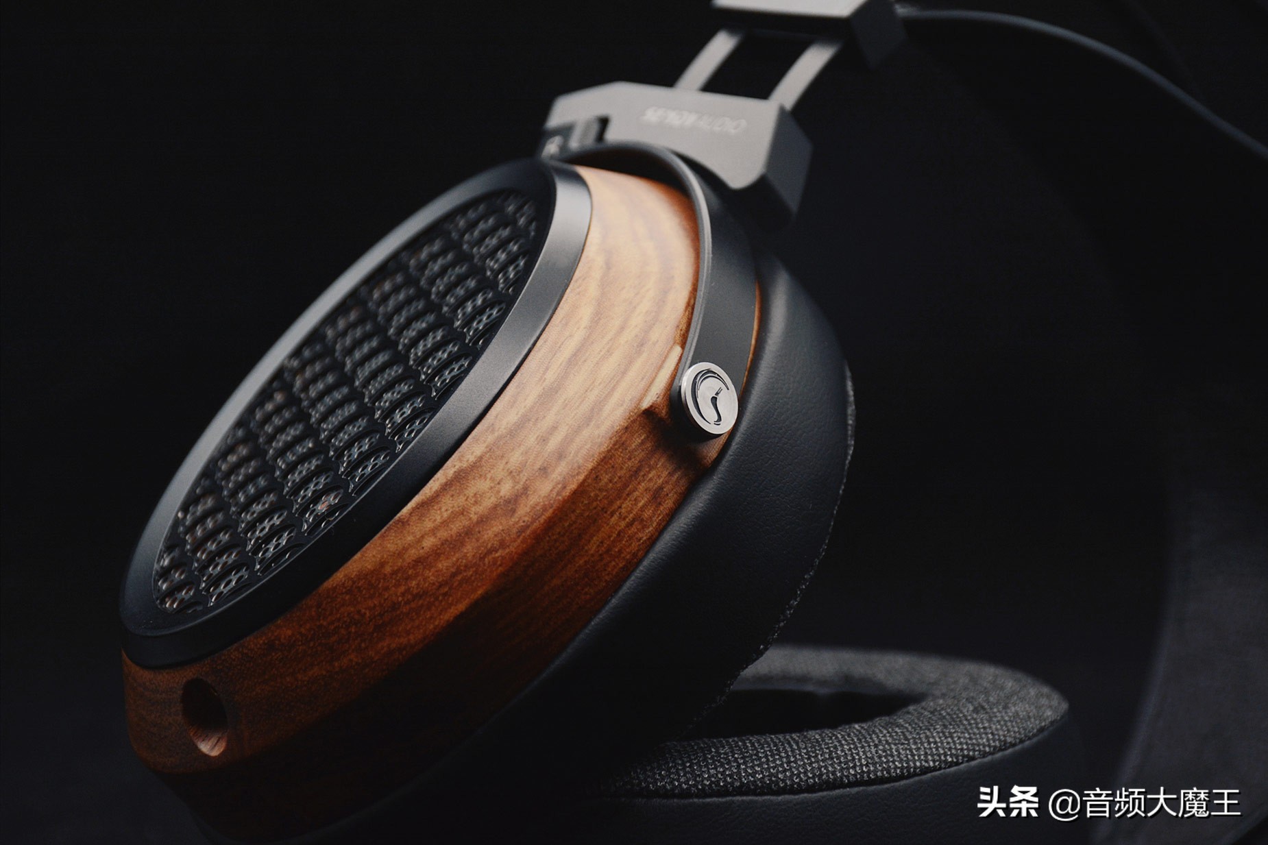 sendyaudio2018款,黑美人aiya耳机评测