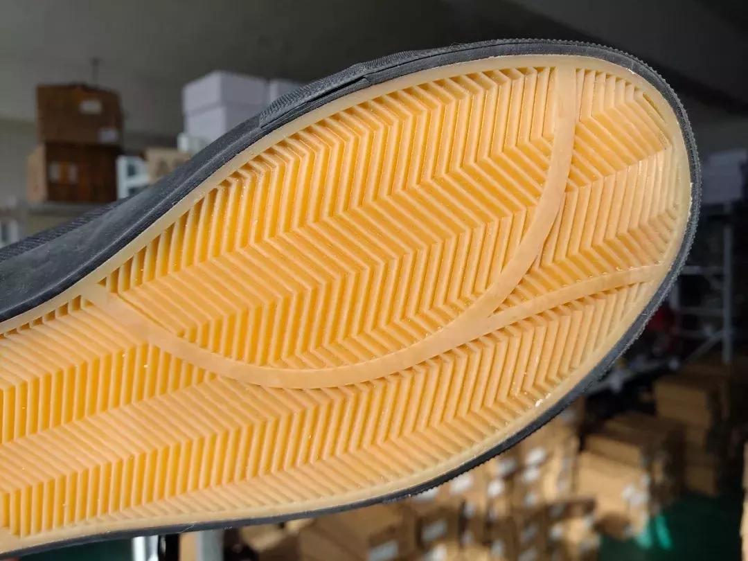 休闲小白鞋匡威vans,年度最火vans小黑鞋这样穿真酷