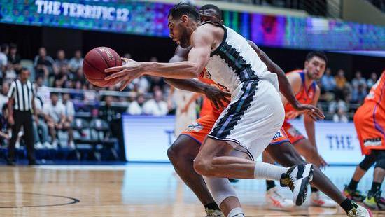 辽篮今天比赛视频集锦,备战新赛季辽篮再迎系列热身赛