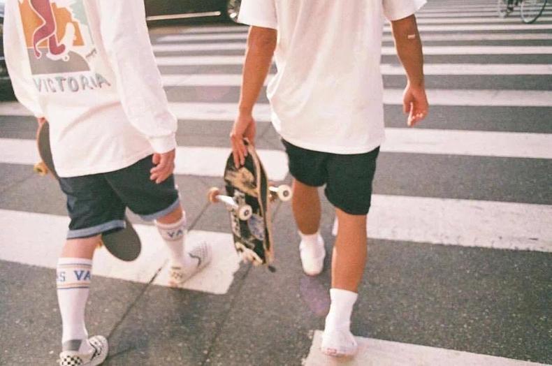 虽然我滑板玩得烂,但不影响我爱Vans