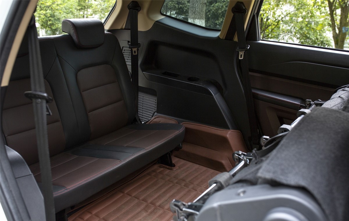 全家出游跑长途最舒服的suv,适合全家出行的百万级suv