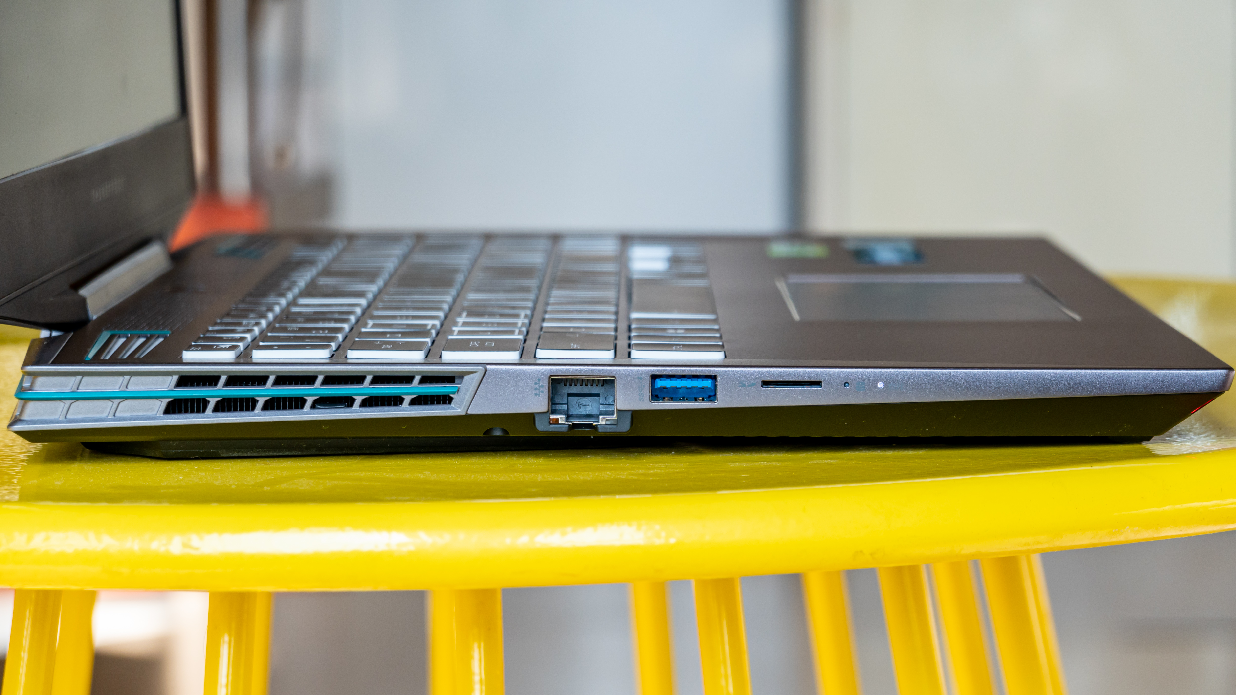 雷神911pro高端笔记本,雷神911pro可以玩的游戏