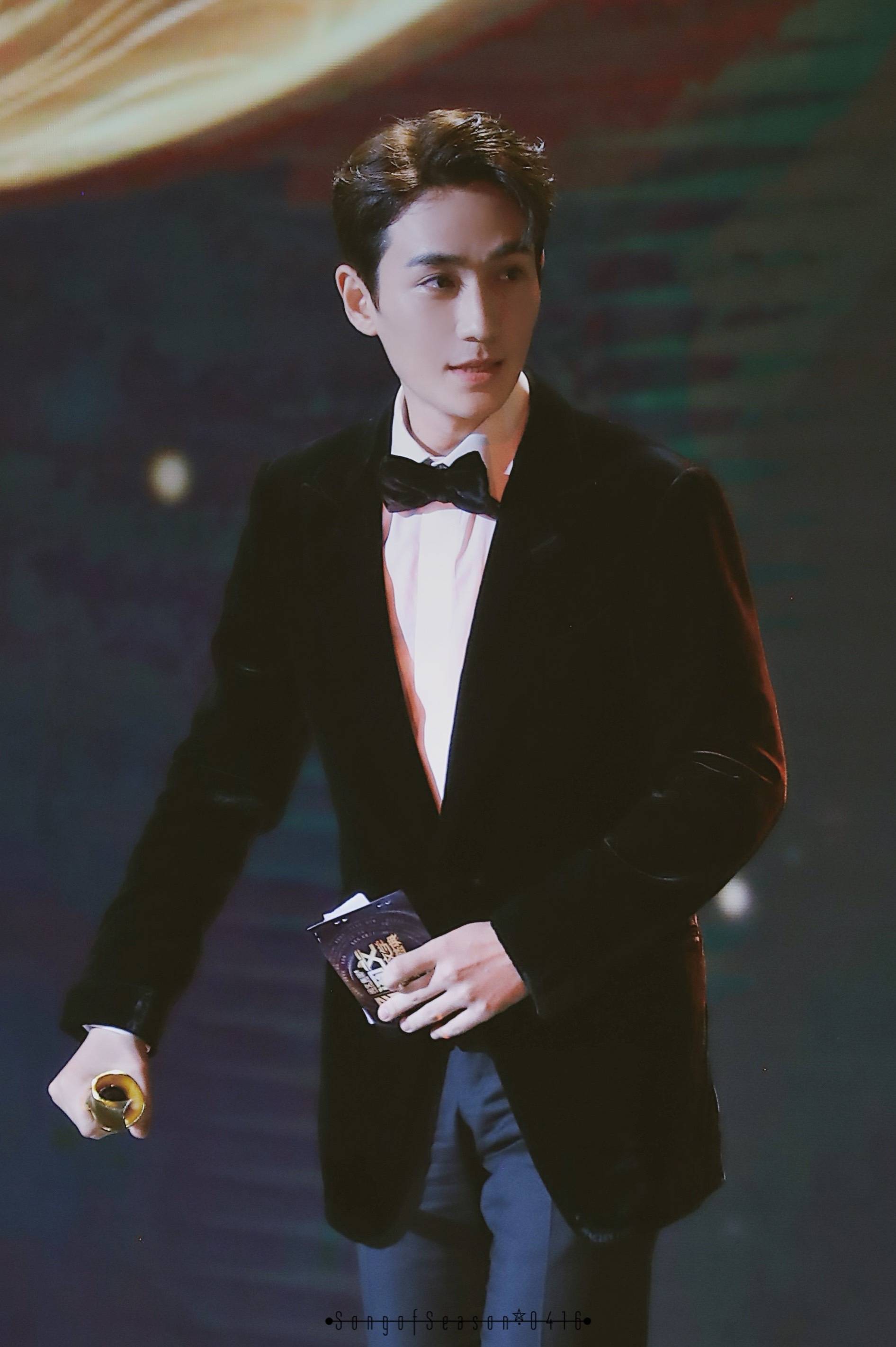 做梦梦到朱一龙,梦到与朱一龙相爱