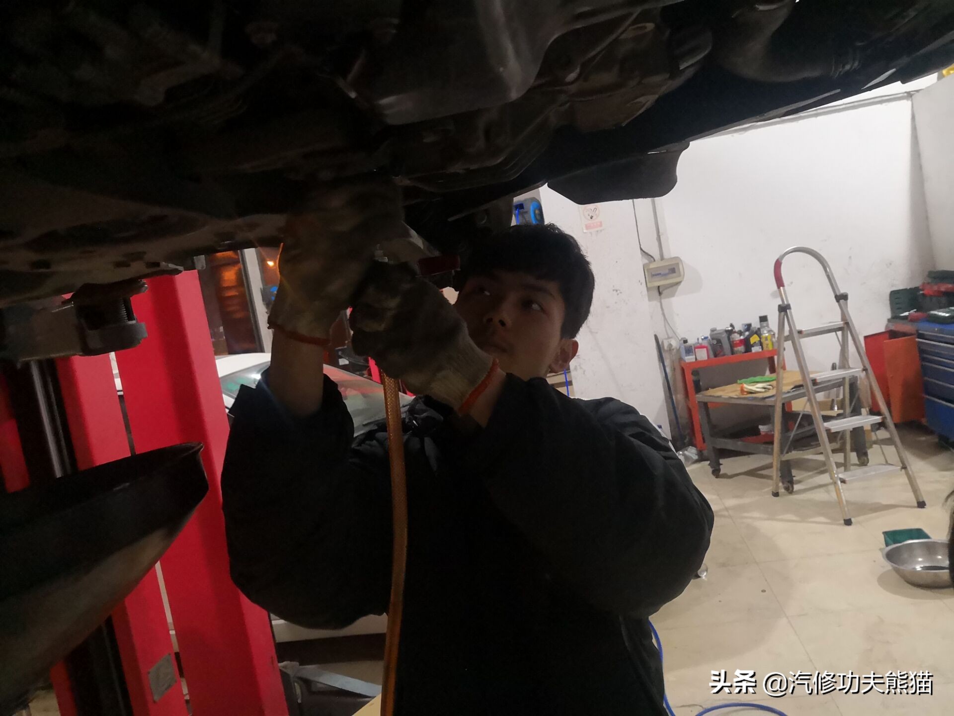 斯柯达昊锐发动机烧机油大修,18款的斯柯达为什么烧机油