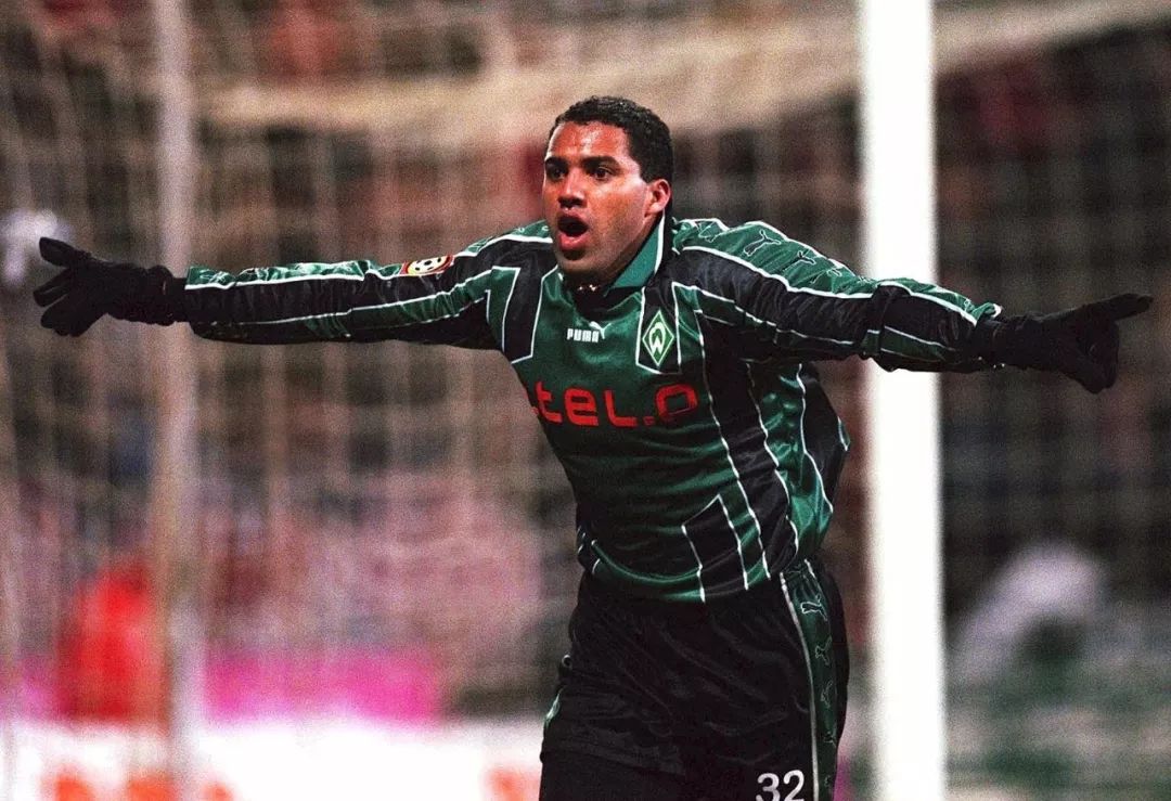 他被誉为“球形闪电”，曾夺欧洲银靴奖，可惜只是昙花一现