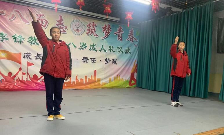 怎样纠正孩子骄傲的状态,容易骄傲自满的孩子怎么提高成绩