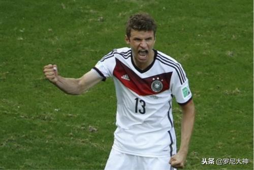 绿茵场上的庆祝动作,绿茵场上庆祝动作