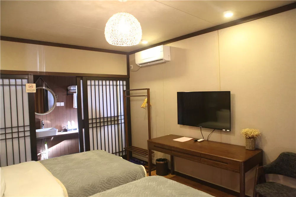 到额济纳旗怎么去胡杨林,五一去额济纳旗胡杨林好看不