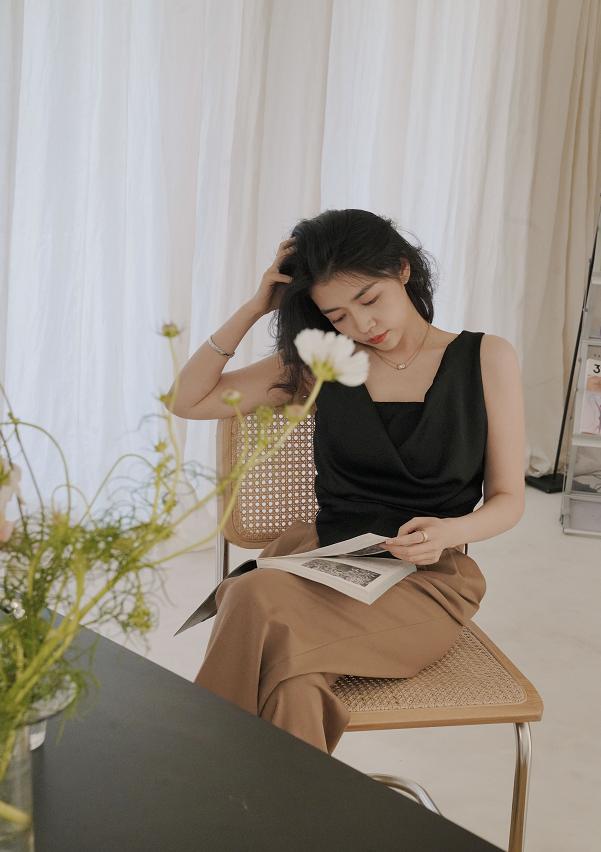 三木卡其半身裙,三木卡其色系的穿搭