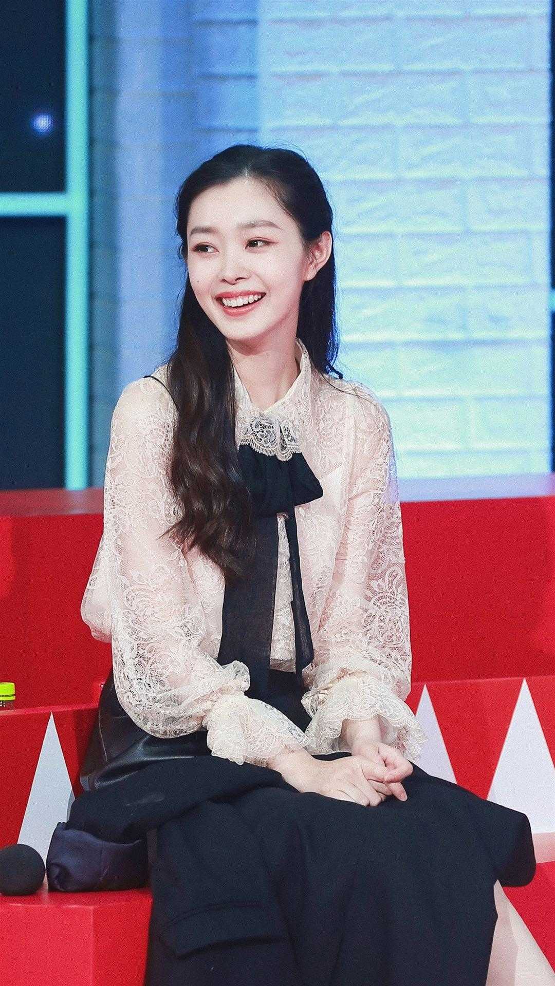 宋轶黑色露背裙造型真美,宋轶礼服长裙造型图片