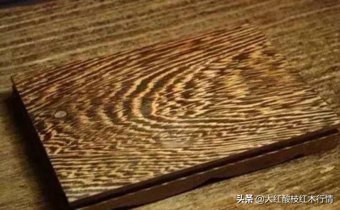 红木和鸡翅木的区别,鸡翅木怪异