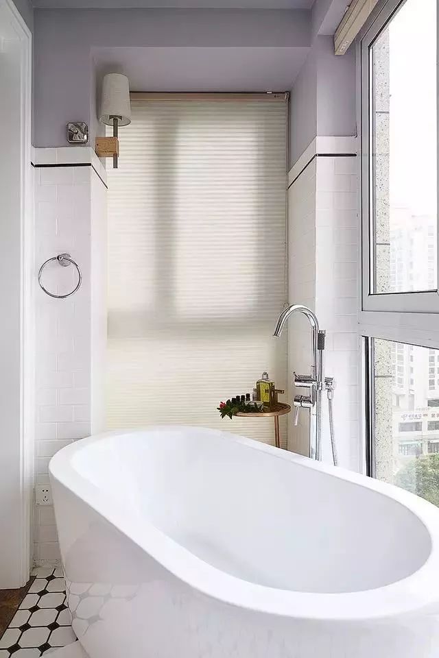 卧室带阳台就这样设计实用美观,卧室带阳台怎么设计最实用