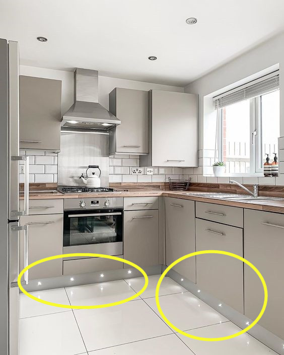 小厨房装筒灯效果图,厨房蜂窝板装筒灯效果