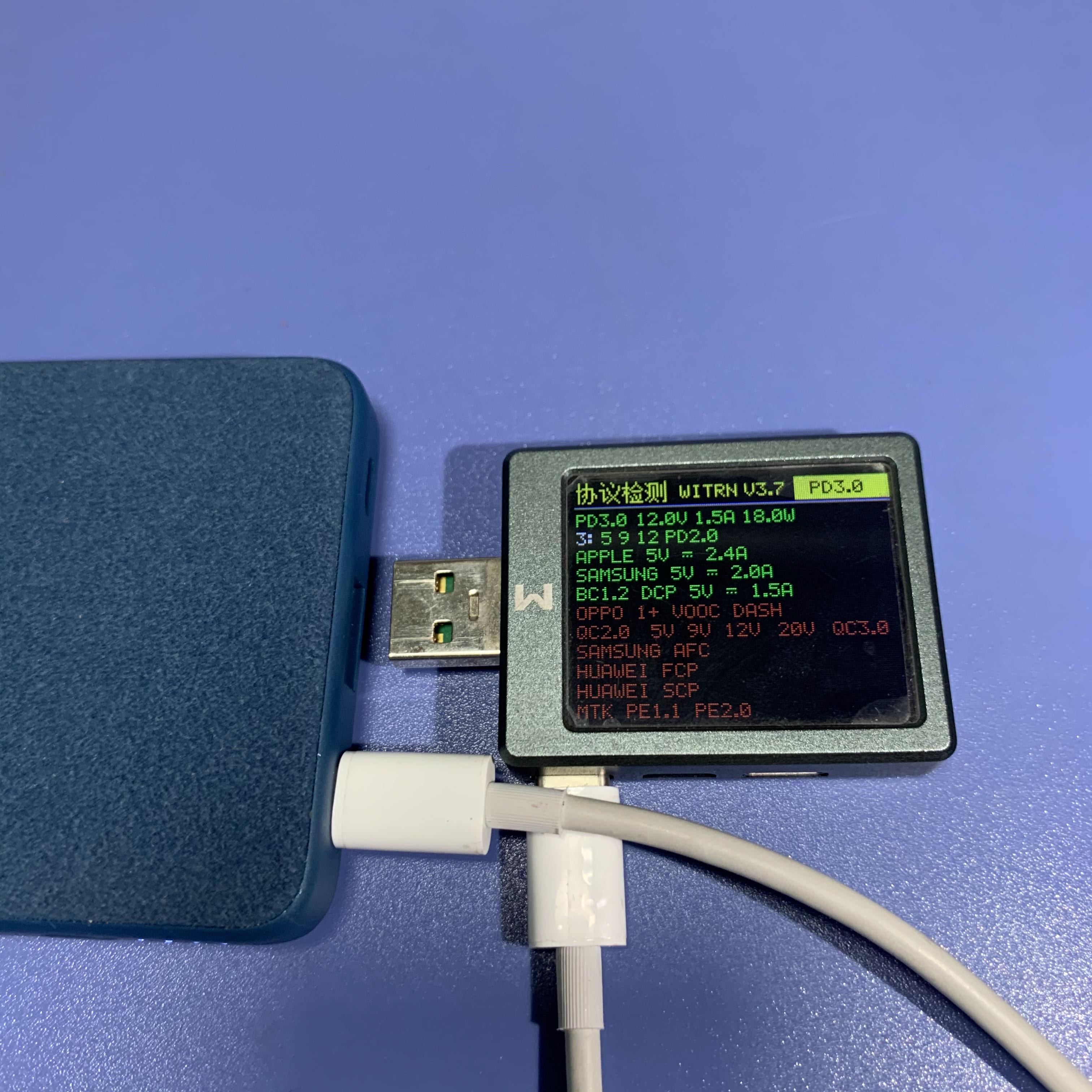 爱国者移动电源2018纪念版,爱国者10000毫安充电宝测评