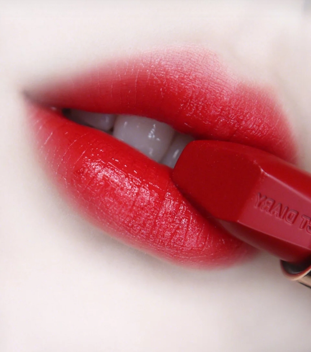 纪梵希小羊皮最火的,纪梵希305小羊皮搭配