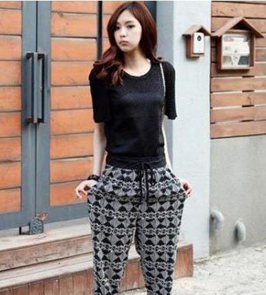 女性来例假时，有像“肉”一样的血块，是咋回事？看完涨知识