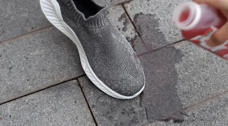 车轮*力暴**测评！小米有品国货对比洋牌斯凯奇，看哪双还能穿着蹦迪