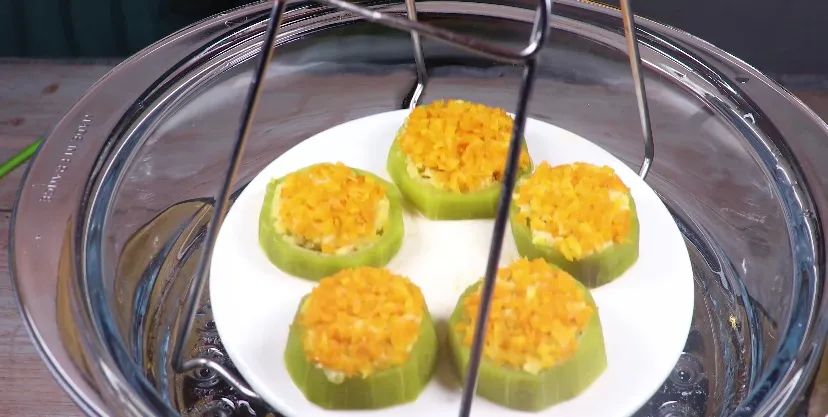 宝宝不吃菜只吃肉怎么解决,宝宝只吃肉和菜不吃米饭可以吗