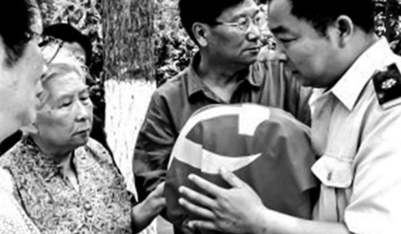 2004年，长春出土一个头骨惊动部队，专家：这是62年前牺牲的英雄