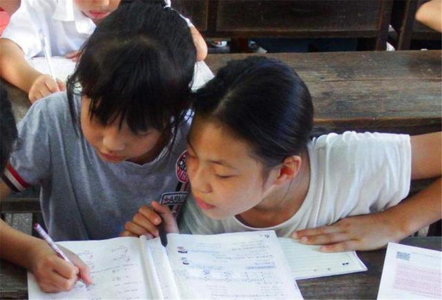 女孩随母亲姓朱,女孩随妈妈姓男孩随爸爸姓好吗