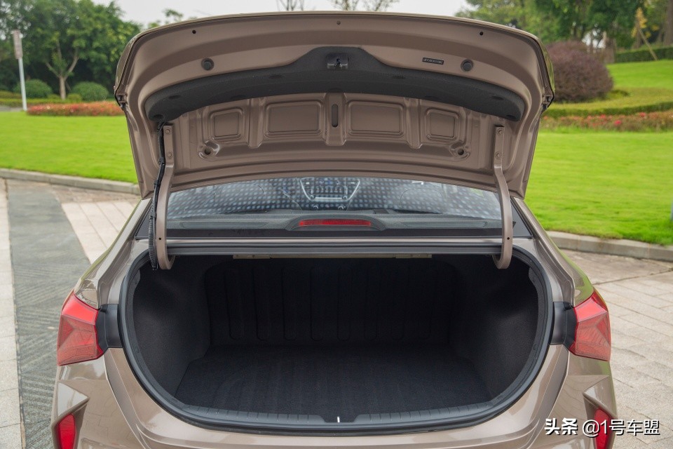 2020款现代悦纳手动炫酷版测评,现代悦纳试驾