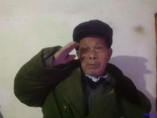 连阳标统:百岁老兵每天拿着拐棍向窗外射击,他的战争还没结束?