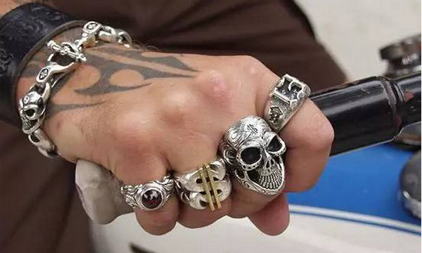 银手链品牌中，它们是潮人最关注的银饰手链品牌