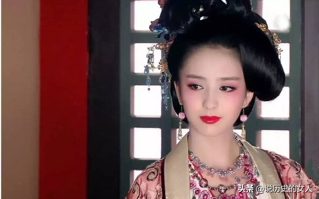 “*楼青**”一词千百年来遭人鄙视，为何高雅文人却偏爱*楼青**女子？