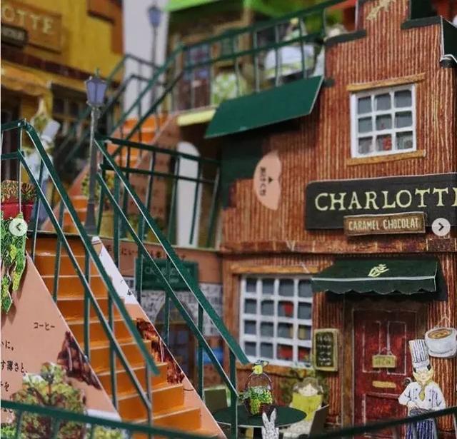 日本小哥自称“空箱职人”，靠着废纸盒办展览