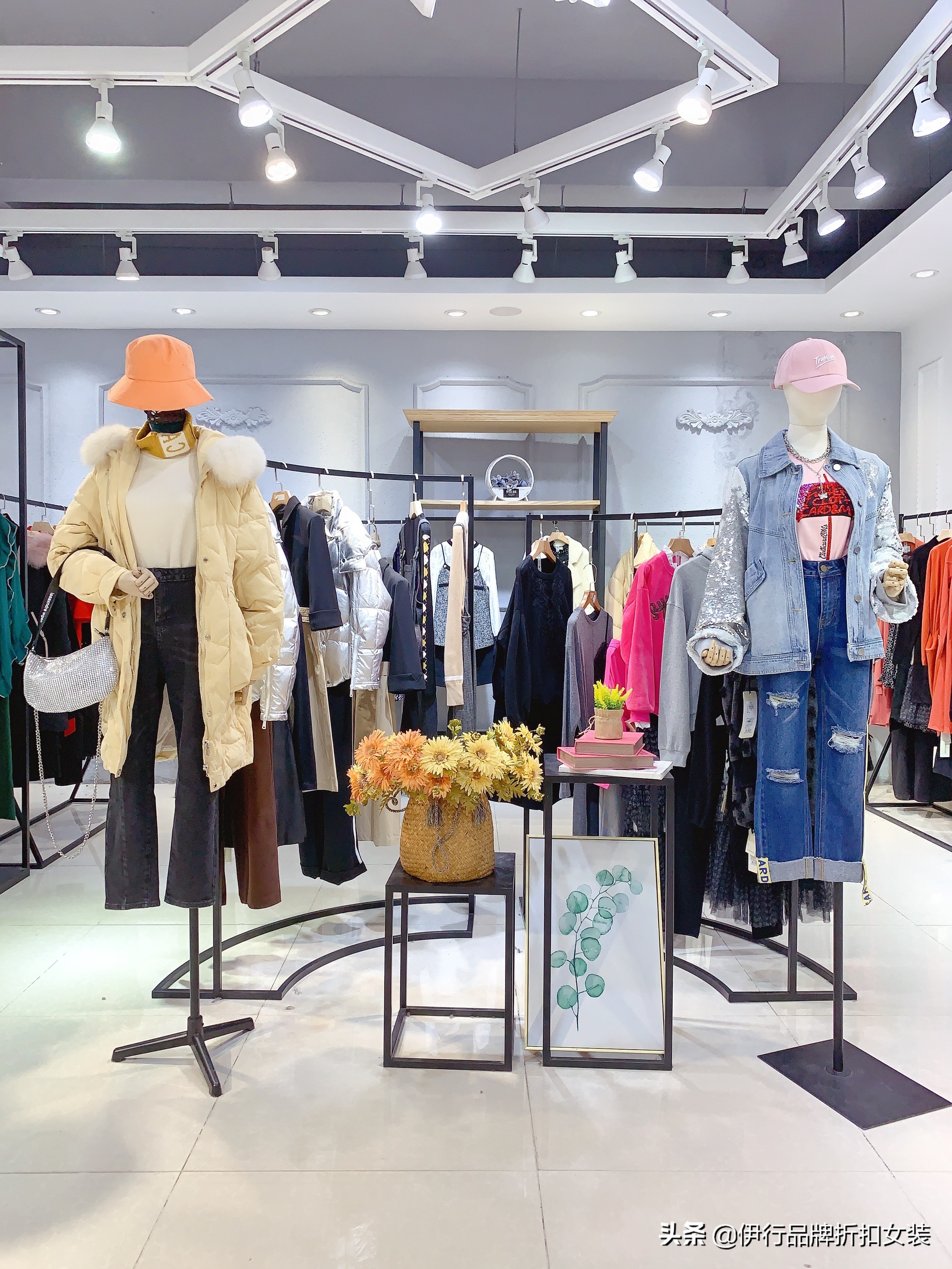 品牌服装尾货批发讲解视频,品牌折扣服装批发尾货