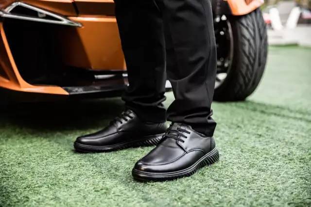 皮鞋男士真皮梦特娇,既休闲又舒服的皮鞋